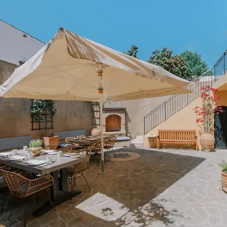 Oda ve Kahvaltı Zacosta - A Heritage 4*