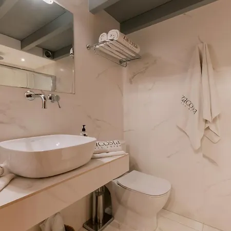 Zacosta Bed & Breakfast 4*