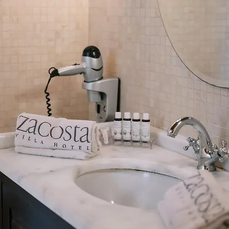 Zacosta 4*